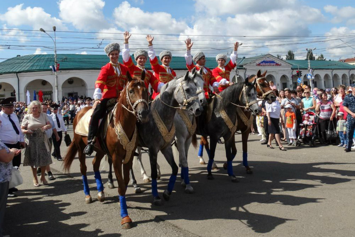 Сутки кострома. Кострома день города 2019. Кострома праздник. Празднование день города Кострома. С днем города.