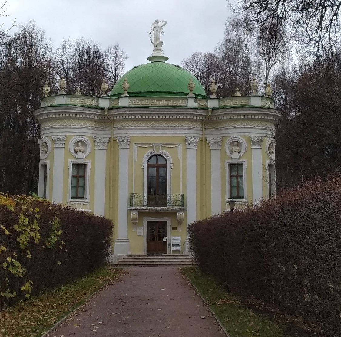 Павильон Эрмитаж в Кусково