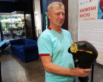 на открытии выставки о капитане Кусто