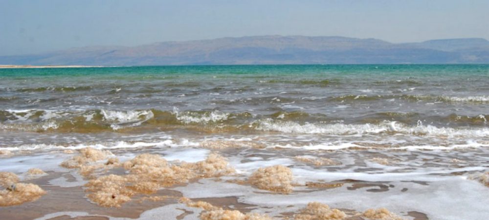 Мертвое море — совсем и не мертвое вовсе, а необычайно красивое